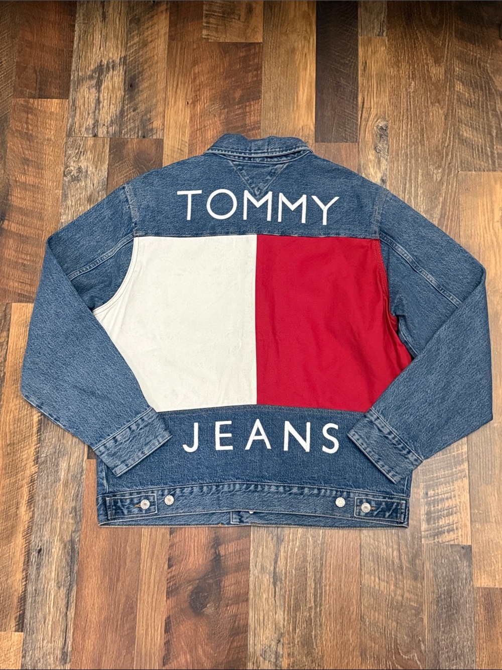 NWT Tommy Jeans Archive Limited Edition Flag Denim Trucker Jacket Medium 2019